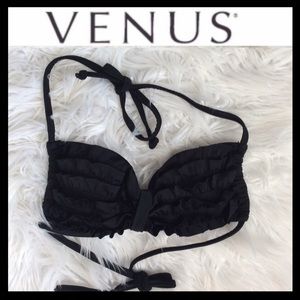 NWOT Venus Tiered Ruffle Bikini Top
